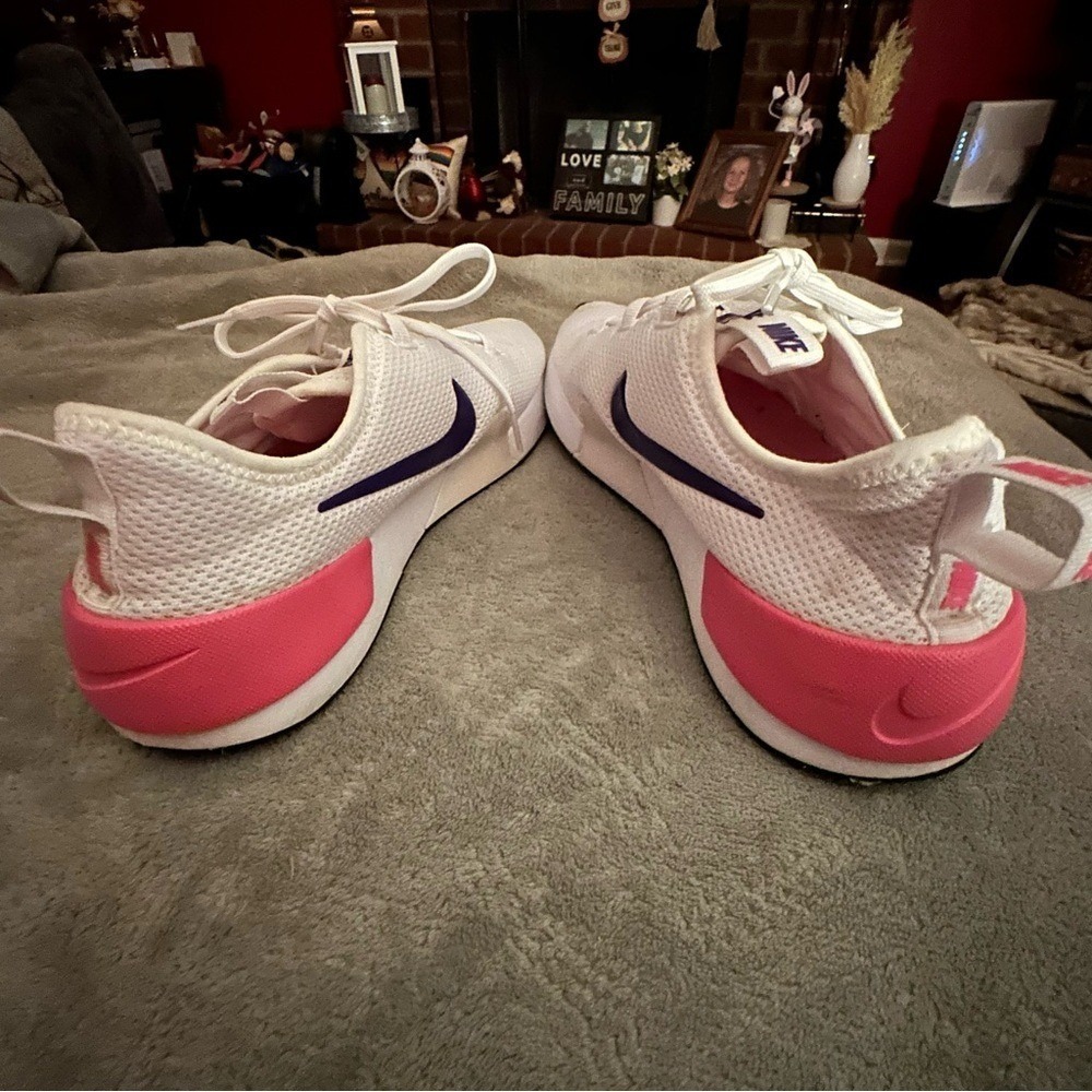 Nike Duel Racers Women's White and Pink Sneakers Size 9.5 - Picture 6 of 7